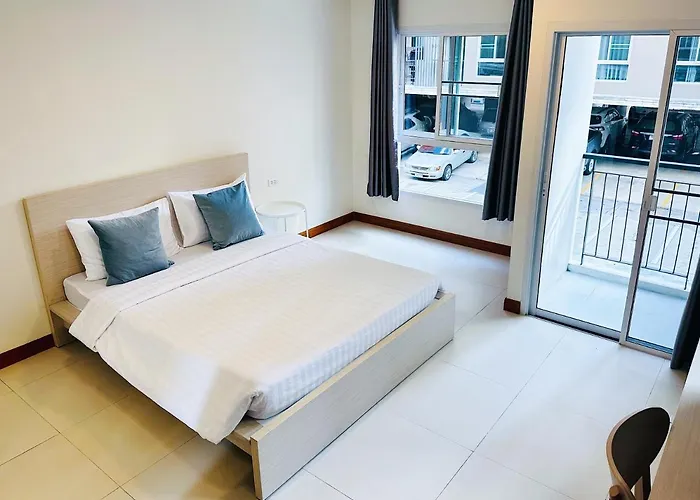 Hotel The @ Min 3*